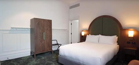 Portarlington Grand Hotel - Mackay Tourism 1