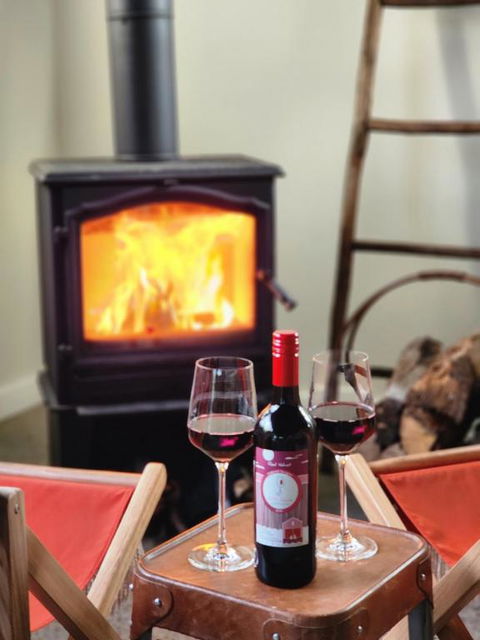 Red Door Collective - RDC Vineyard Estate, Luxury Adult Only Stay - Mackay Tourism 2