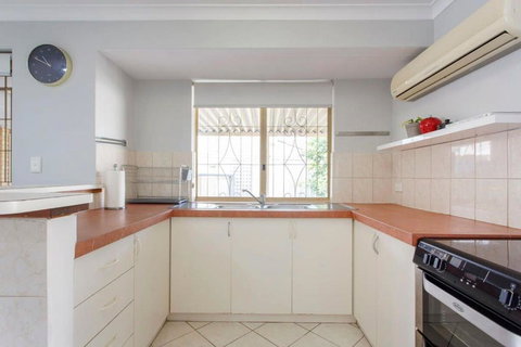 Private Room In St James - Mackay Tourism 3