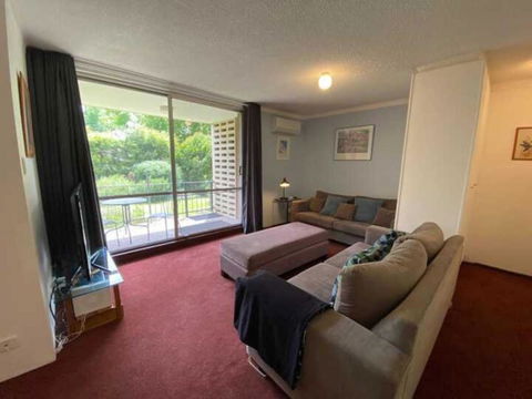 Quiet 2BR Apartment With Garden Views In Griffith - Mackay Tourism 0