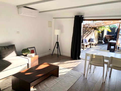 Quite, Quaint & Private Guesthouse, Sleeps 6 - Mackay Tourism 2