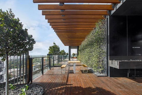 Premium Albert Park Grand Prix Apartment By Ready Set Host - Mackay Tourism 3