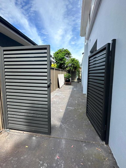 Private, Local Living Studio In Mascot, Airport - Mackay Tourism 3