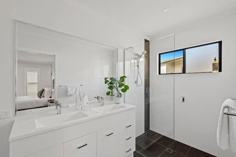 Private Mudjimba Beach Abode - Mackay Tourism 2