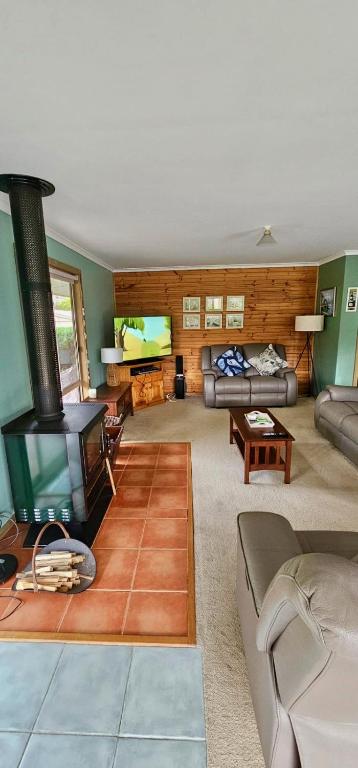 Prom Coast - Beach Abode - Sandy Point - Mackay Tourism 3