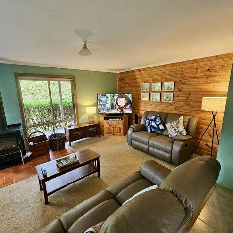 Prom Coast - Beach Abode - Sandy Point - Mackay Tourism 0