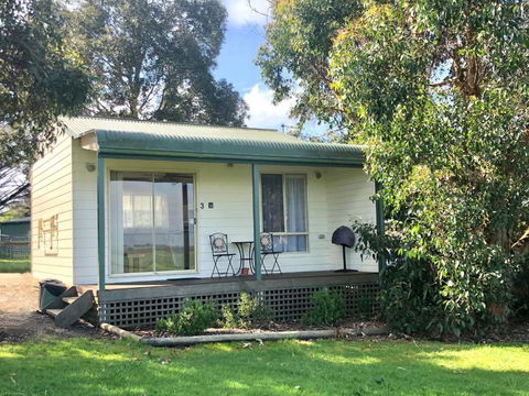 Promhills Cabins - Mackay Tourism 2