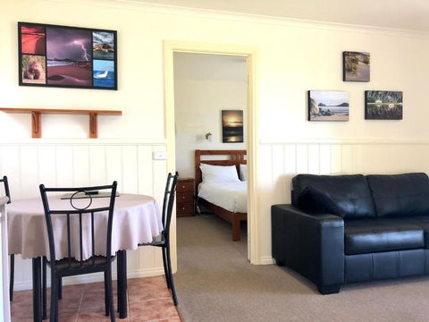 Promhills Cabins - Mackay Tourism 1
