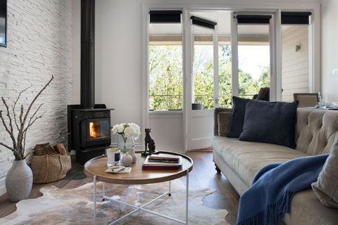 Provence Spa Villa 1 - Mackay Tourism 2