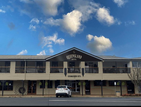 Queensland Hotel - Mackay Tourism 1