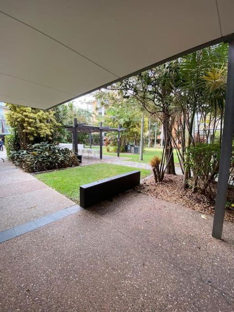 Quiet 1 Bedroom Apartment W Pool And, Walk To QUT - Mackay Tourism 1