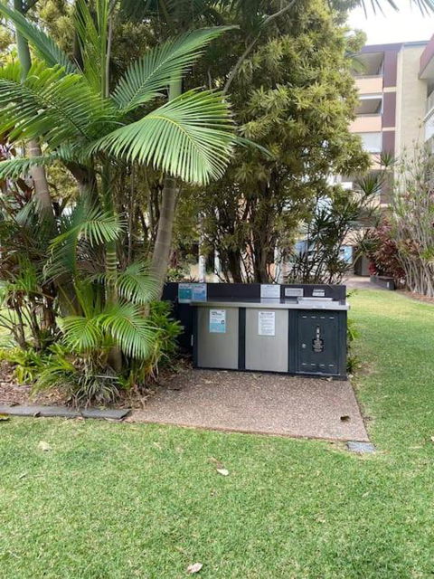 Quiet 1 Bedroom Apartment W Pool And, Walk To QUT - Mackay Tourism 2