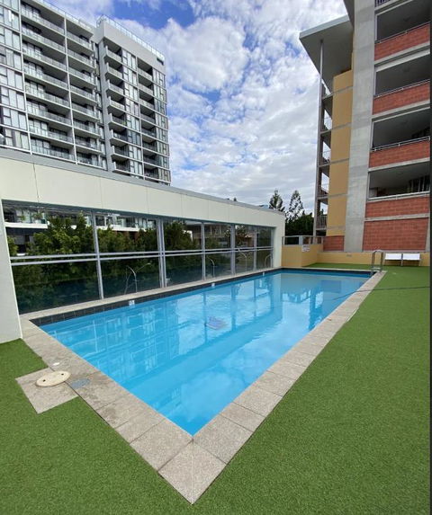 Quiet 1 Bedroom Apartment W Pool And, Walk To QUT - Mackay Tourism 0