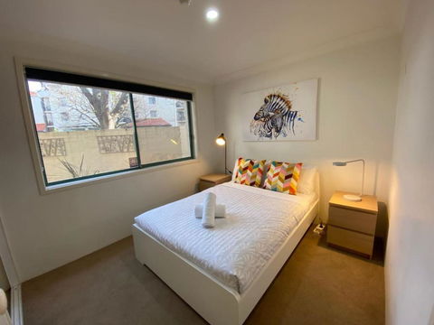 Quiet 2 Bedroom Apt In The Heart Of Old Kingston - Mackay Tourism 3
