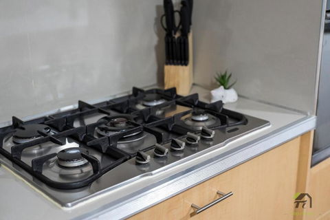 Quiet 5 Bedrooms House Located Springfield Lake - Mackay Tourism 3