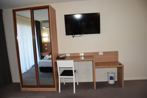 Rainbow Motel Queanbeyan - Mackay Tourism 3