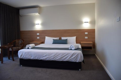 Rainbow Motel Queanbeyan - Mackay Tourism 1
