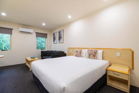 Red Bridge Motor Inn - Mackay Tourism 1