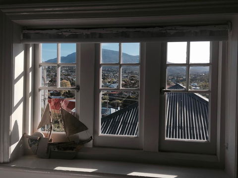 Assemblage Boutique Art B & B - Mackay Tourism 3