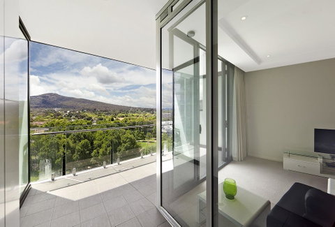 Astra Apartments Canberra - Manhattan - Mackay Tourism 3