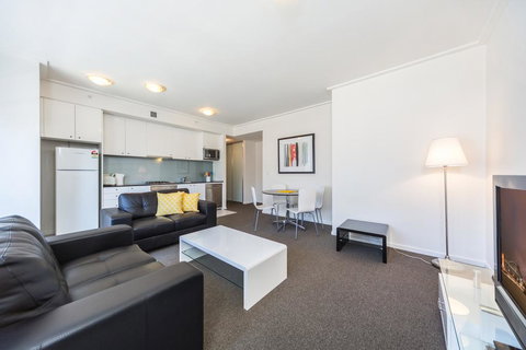 Astra Apartments Sydney - Mackay Tourism 3