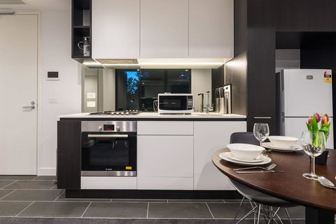 Astrina Box Hill 1 Bed Apartment - Mackay Tourism 2