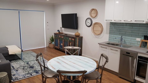 At Home Apartments - Mackay Tourism 1