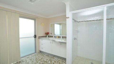 At The Beach - Lennox Head - Mackay Tourism 1