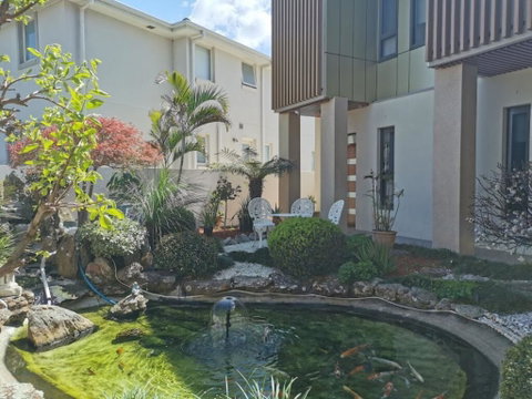 Attached Self Service Waterfront Whole Villa - Sydney - Mackay Tourism 1