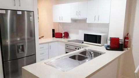 Attenborough Apartments - Mackay Tourism 0