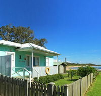 Aurora Beachfront Cottage - Mackay Tourism