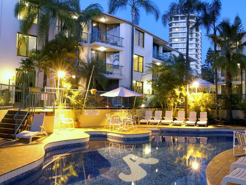 Aussie Resort - Mackay Tourism 1