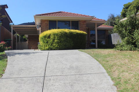 Australian Home Away @ Doncaster Anderson Creek 2 - Mackay Tourism 1