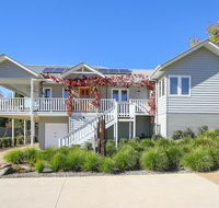 Autumn Home - Our Place at Bright - Mackay Tourism