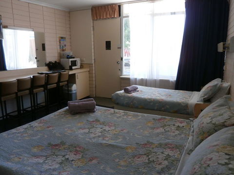 Avenue Motel - Mackay Tourism 3