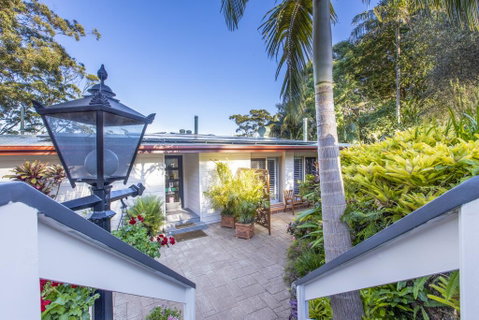 Avocado Sunset Bed & Breakfast - Mackay Tourism 1