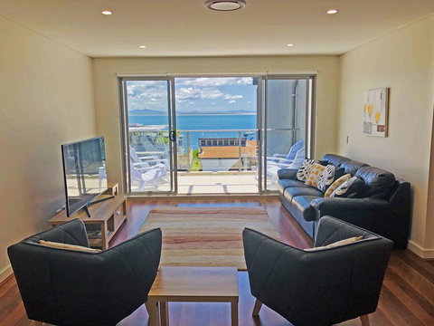 Avra Seabreeze', 503/4-8 Bullecourt Street - Mackay Tourism 2