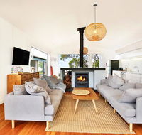 Ayana Beach House - Pet Friendly - Opposite Beach - Mackay Tourism