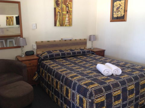 Ayr Max Motel - Mackay Tourism 0