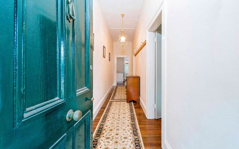 Azile 1875 Heritage Victorian Duplex - Mackay Tourism 0