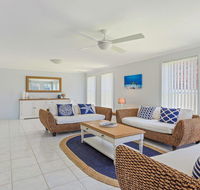 Azure Waters - perfectly positioned with ocean views - Mackay Tourism