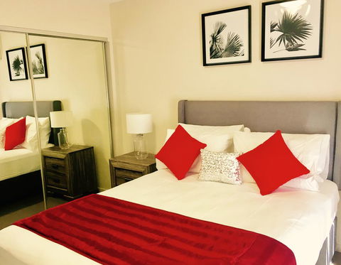 Azzura Greens Private Apartments - Mackay Tourism 0