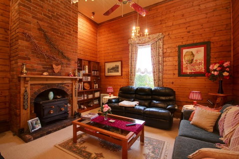 B & B At Winterbrook - Mackay Tourism 3