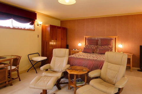B & B At Winterbrook - Mackay Tourism 1