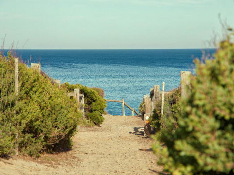 Back Beach Hideaway - Mackay Tourism 3