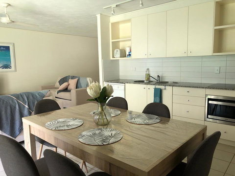 Baden 42 - Rainbow Shores, Ground Floor Unit, Air Conditioned, Overlooking Outdoor Spa - Mackay Tourism 3