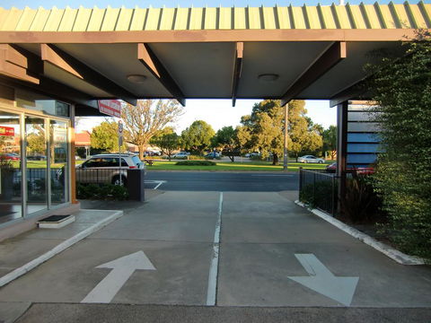 Bairnsdale Kansas City Motel - Mackay Tourism 2
