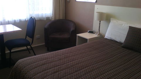 Bairnsdale Main Motel - Mackay Tourism 1