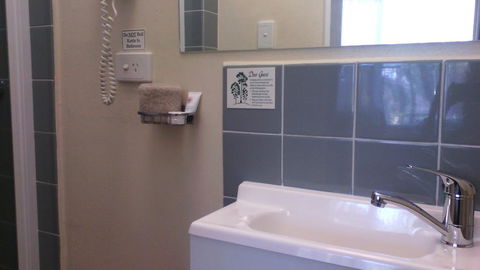 Bairnsdale Main Motel - Mackay Tourism 2
