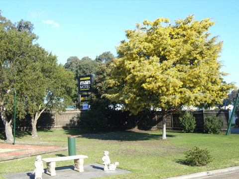 Bairnsdale Main Motel - Mackay Tourism 0
